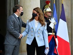 Janda Bill Gates dan Putrinya Tampil Menawan di Acara Michael Kors