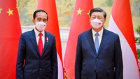Jokowi dan Xi Jinping foto bersama sebelum melakukan pertemuan.