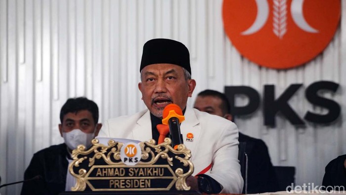 DPP PKS menjalani sidang Mahkamah Konstitusi (MK) soal gugatan presidential threshold 20% di Pilpres. Sidang digelar virtual.