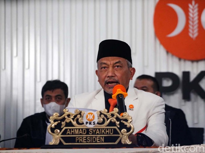 DPP PKS menjalani sidang Mahkamah Konstitusi (MK) soal gugatan presidential threshold 20% di Pilpres. Sidang digelar virtual.