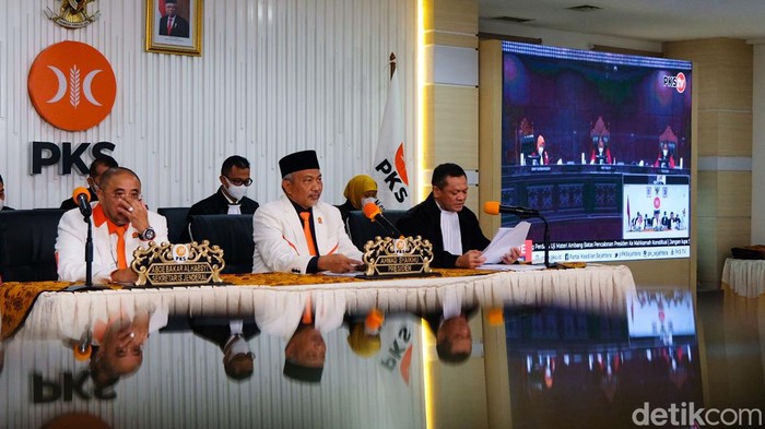 DPP PKS menjalani sidang Mahkamah Konstitusi (MK) soal gugatan presidential threshold 20% di Pilpres. Sidang digelar virtual.