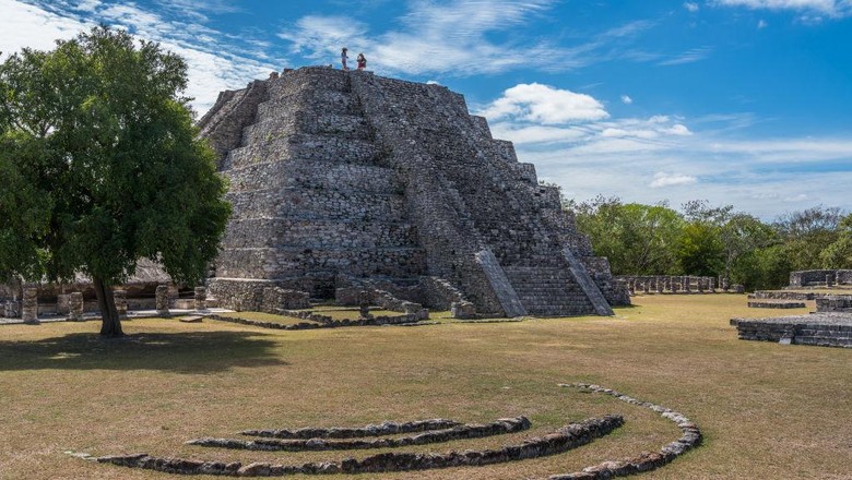 Piramida Kukulkan di Mayapan, Yucatan, Meksiko Piramida Kukulkan di Mayapan, Yucatan, Meksiko