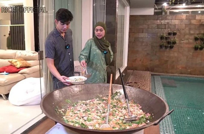 Ria Ricis masak jumbo