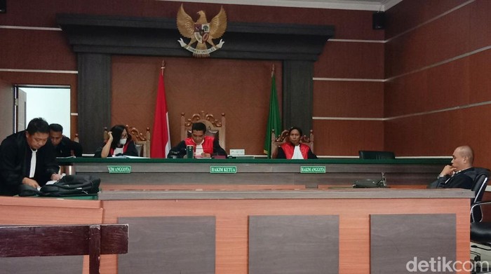 Ruangan sidang PN Manado.