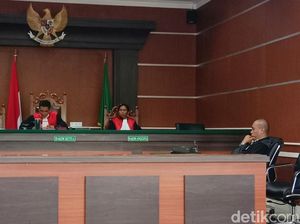 Polisi Main Petasan Picu Gudang Mebel di Sulut Terbakar Dituntut 1 Tahun Bui