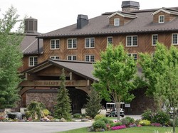 Ini Sejarah Elite Global dan Crazy Rich Bertemu Setahun Sekali