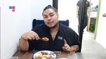 10 Gaya Hits Ivan Gunawan yang Hobi Kulineran Usai Sukses Diet
