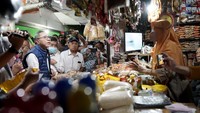 Pada kesempatan itu, Ia juga meninjau Pasar Gayamsari, Semarang, Jawa Tengah, Rabu (27/7). Turut mendampingi Sekretaris Jenderal Kementerian Perdagangan Suhanto dan Direktur Jenderal Pengembangan Ekspor Nasional Didi Sumedi.