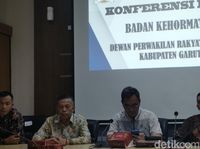 BK Jelaskan Duduk Perkara Anggota DPRD Garut Ngamuk Saat Rapat