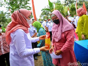 Kejar Target, Banyuwangi Gelar Vaksinasi Booster Berhadiah Minyak Goreng
