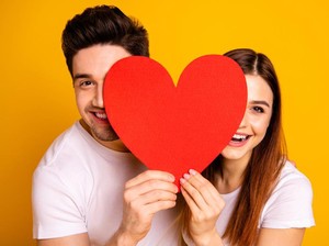 Cara Simpel Bikin Gebetan Makin Nempel & Jatuh Cinta, Apa Aja?