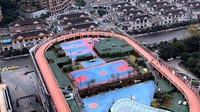 Stadion yang memiliki total luas 17.000 meter persegi ini memiliki sejumlah fasilitas olahraga.  