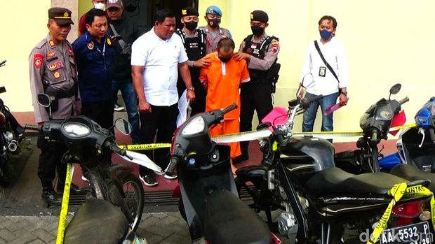 Jumpa pers pelaku pencurian sepeda motor di Polres Wonosobo, Rabu (27/7/2022).