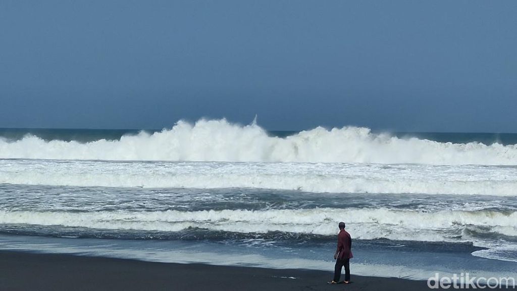 Prakiraan Cuaca Jogja: Awas, Tinggi Gelombang Laut Bisa Sampai 6 Meter!