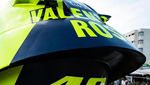 Wujud Helm Raksasa buat Valentino Rossi, Beratnya Ratusan Kilogram