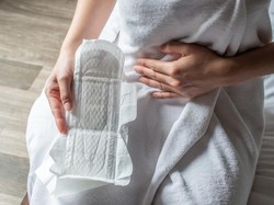 Netizen Kaget Selama Ini Salah Cara Pakai Pembalut, Kamu Juga?