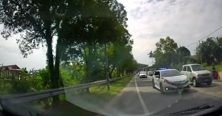 Iring-iringan polisi lawan arus