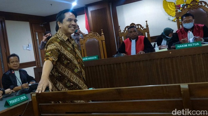 Ade Armando dihadirkan jaksa sebagai saksi sidang kasus pengeroyokan kepada dirinya di Pengadilan Negeri Jakarta Pusat (PN Jakpus). Ade Armando buka suara momen kejadian tersebut.
