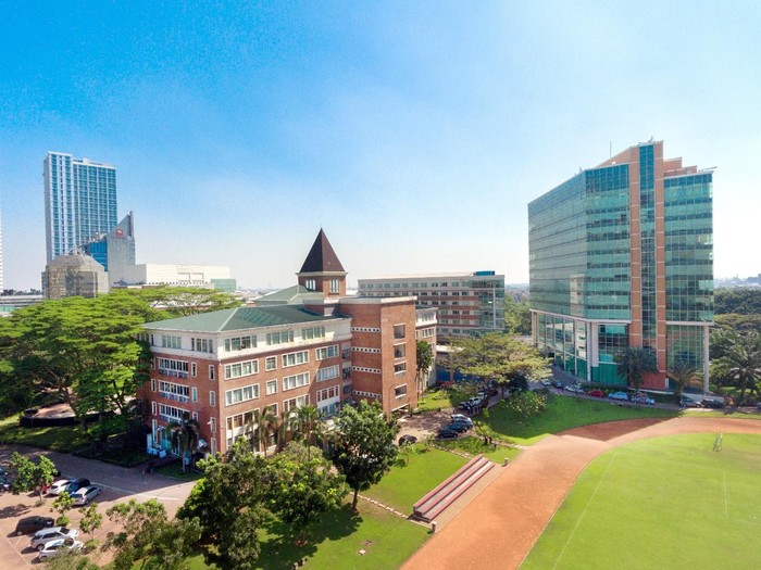 Kampus UPH