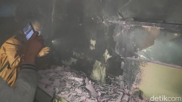 Kejadian kebakaran rumah di Desa Gondangmanis Kecamatan Bae, Kudus, Rabu (27/7/2022)
