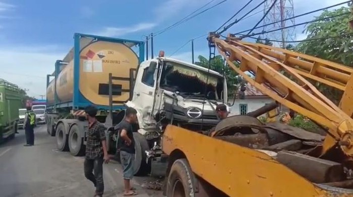 Kecelakaan beruntun di Asahan