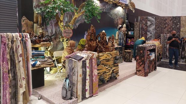 Khofifah Minta Setiap Mal Beri Ruang Produk Lokal