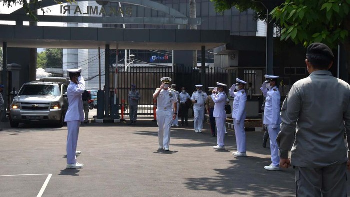 Komandan United State (US) Navy 7th Fleet Vice Admiral Karl O. Thomas mengunjungi Markas Bakamla RI. Thomas bertemu Kepala Bakamla Laksamana Dr. Aan Kurnia.