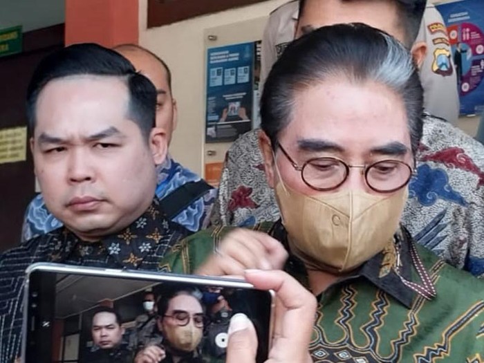 Kuasa Hukum Terdakwa Bos SPI Kota Batu, Hotma Sitompul