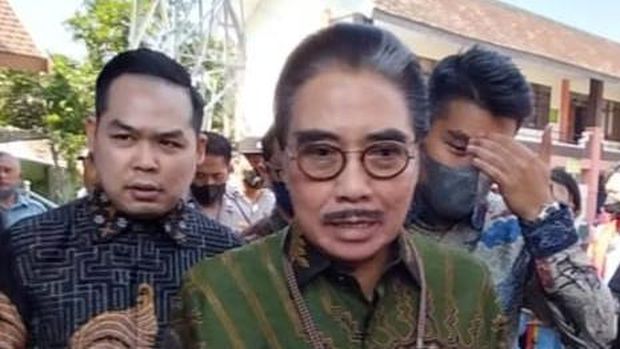 Kuasa Hukum Terdakwa Bos SPI Kota Batu, Hotma Sitompul