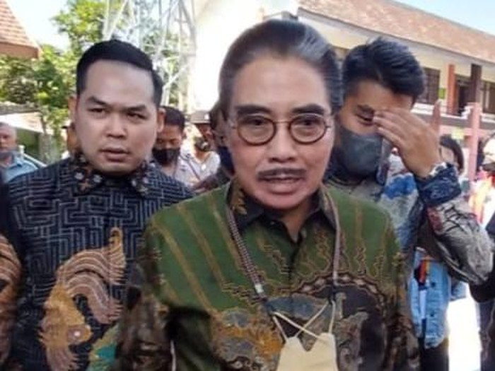 Kuasa Hukum Terdakwa Bos SPI Kota Batu, Hotma Sitompul
