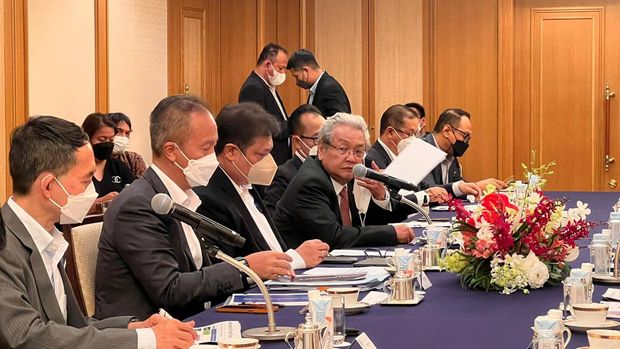 Menteri Koordinator Bidang Perekonomian Airlangga Hartarto dalam acara Vice Chairman of the Board of Directors of Toyota Motor Corporation dalam pertemuan dengan Menko Airlangga di Tokyo, Jepang (26/07). (Dok: Kemenko)