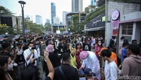 Kawasan Dukuh Atas, yang kerap dipakai untuk kegiatan Citayam Fashion Week atau CFW, kala itu selalu dipadati oleh warga.  Rifkianto Nugroho/Detikcom