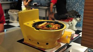 Restoran Kreatif Ini Sajikan Makanan di Lubang WC dan Bentuk Kotoran