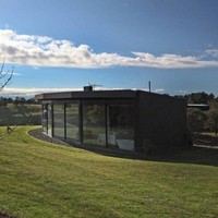 Luas bangunan mungkin tak seberapa. Namun, luas lahannya mencapai lahan 4,1 hektar. (Foto: Domain.com.au)