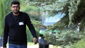 CEO Twiter, Parag Agrawal, juga tidak mengenakan pakaian yang neko-neko. Foto: Getty Images