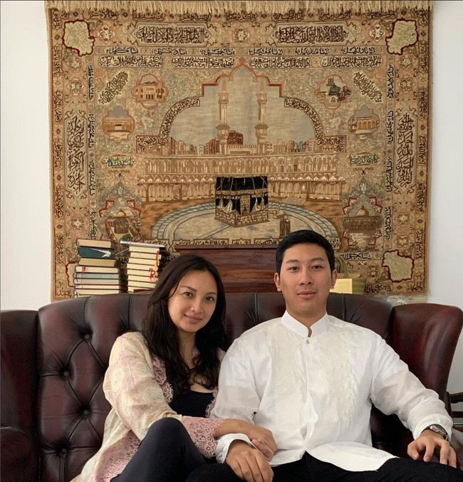 “Sumpah... Gua kira cowoknya 😭,” kelakar netizen. Foto: Instagram/@tatacahyani