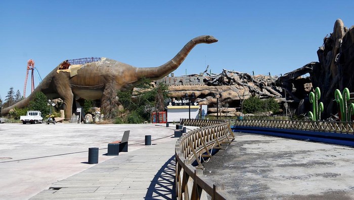 Abandoned toys and models are seen at Ankapark theme park in Ankara, Turkey July 25, 2022. REUTERS/Cagla Gurdogan