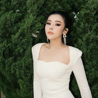 Nhi mengungkapkan jika perjalanan dietnya itu tidaklah mudah. Ia sempat merasa panik dan tertekan hinggaa menangis. Tak hanya itu saja, di tengah perjalanan dietnya, Nhi juga sempat ingin berhenti, namun ia teringat kembali akan tujuan awalnya yang membuatnya kembali semangat. Foto: Facebook/Truong Thao Nhi