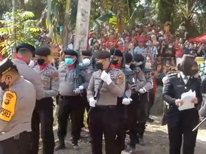 Pemakaman Brigadir Yoshua Secara Kepolisian Tuai Pro Kontra