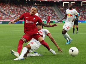 Nunez Terisolasi Saat Liverpool Ditumbangkan Salzburg
