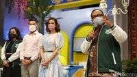 Direktur Operasional Transmedia Latif Harnoko mengucapkan selamat datang kepada mereka. 