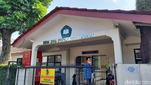 Aktivitas siswa di SDN 206 Putraco Indah.