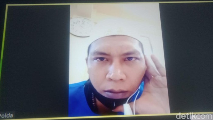 Bunadi saat mendengarkan vonis hakim PN Surabaya