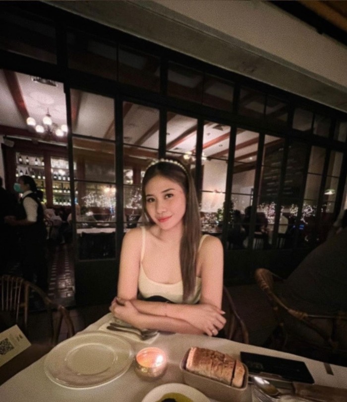 Claudia Senduk Claudia Senduk