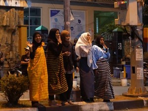 Citayam Fashion Week Menjalar ke Baubau, Mahasiswi Pakai Baju Adat Buton