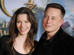 Mesranya Elon Musk dengan Wanita yang Dua Kali Dinikahinya