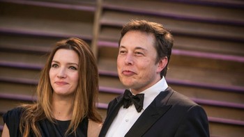 Pertemuan pertama Talulah Rilley dengan Elon Musk adalah sekitar tahun 2008. Ketika itu, Elon sedang ada kunjungan bisnis ke Inggris. Ia berjumpa dengan Talulah di sebuah klub papan atas di kota London. Mereka kemudian menikah pada tahun 2010. Foto: Getty Images