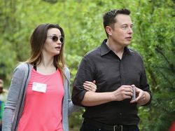 Mesranya Elon Musk dengan Wanita yang Dua Kali Dinikahinya