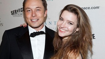 Talulah Riley yang lahir pada tahun 1985 adalah model dan aktris asal Inggris. Dia antaral lain muncul di filem Pride and Prejudice serta Inception. Ini saat dia bersama sang suami Elon Musk pada tahun 2009 dan mereka saat itu selalu tampak mesra. Foto: GettyImages