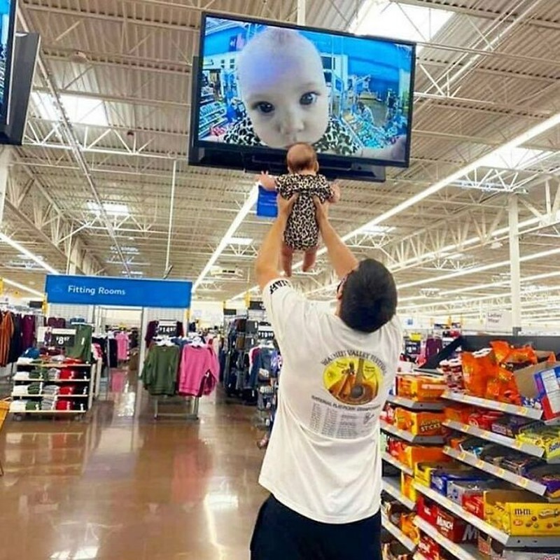 Foto Aksi Nyeleneh
